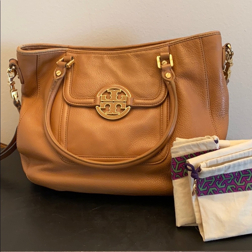 Tory Burch pebbled crossbody bag